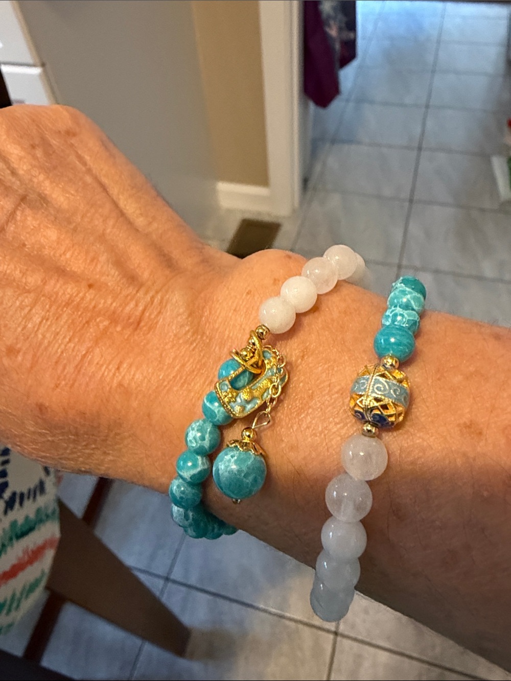 Gold tone and tested Turquoise/ rose quartz Bracelet stretchy all one to wrap